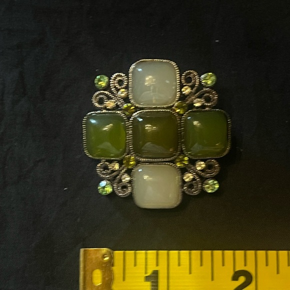 Vintage Style Brooch with Green and Gray Cabochon Stones Maltese Cross - Picture 5 of 5